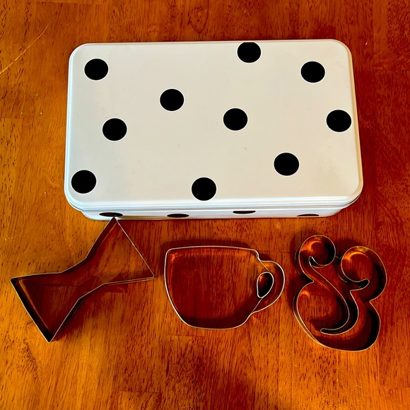 Lenox Kate Spade New York Baking Cookie Cutters with Tin - Picture 2 of 6